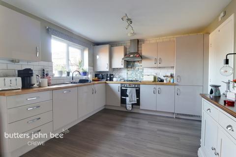 4 bedroom detached house for sale, Broad Street, Crewe