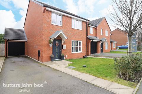 4 bedroom detached house for sale, Broad Street, Crewe