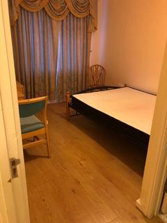 6 bedroom end of terrace house to rent, Chadd Green, London E13