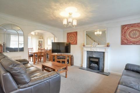 12 Casher Road, Maidenbower, Crawley, RH10 7JG