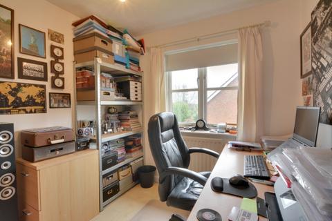12 Casher Road, Maidenbower, Crawley, RH10 7JG