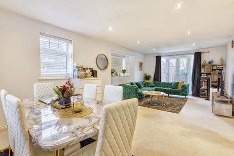 2 bedroom apartment for sale, Virginia Water, Surrey