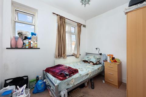 4 bedroom terraced house for sale, Shaftesbury Road, Forest Gate, E7