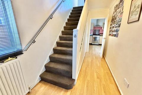 30 Fitzworth Avenue, Poole, BH16 5AY