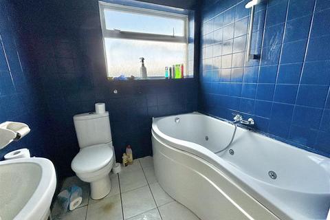 30 Fitzworth Avenue, Poole, BH16 5AY