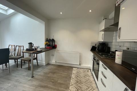 4 bedroom terraced house to rent, Turkey Street, Enfield EN1