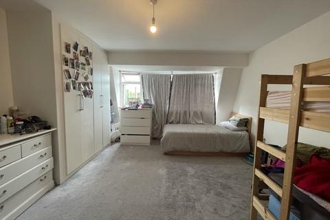 4 bedroom terraced house to rent, Turkey Street, Enfield EN1