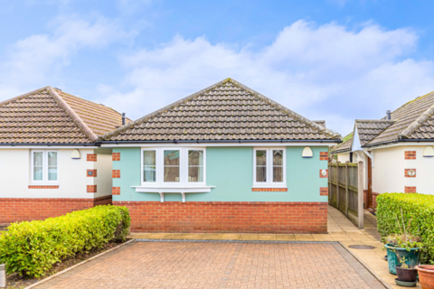 2 bedroom detached bungalow for sale, Daws Place, Wallisdown, Bournemouth, BH11 8TN