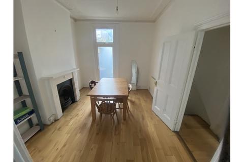 4 bedroom terraced house to rent, SOLON ROAD, BRIXTON, SW2