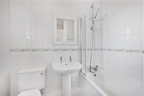 Studio to rent, Langhorne Court, Swiss Cottage, NW8