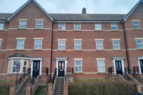 4 bedroom townhouse to rent, Herman de Stern Walk, Felixstowe