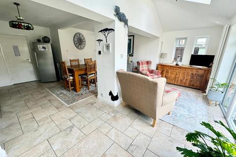 3 Maidstone Drive, Marton In Cleveland, Middlesbrough, TS7 8QW