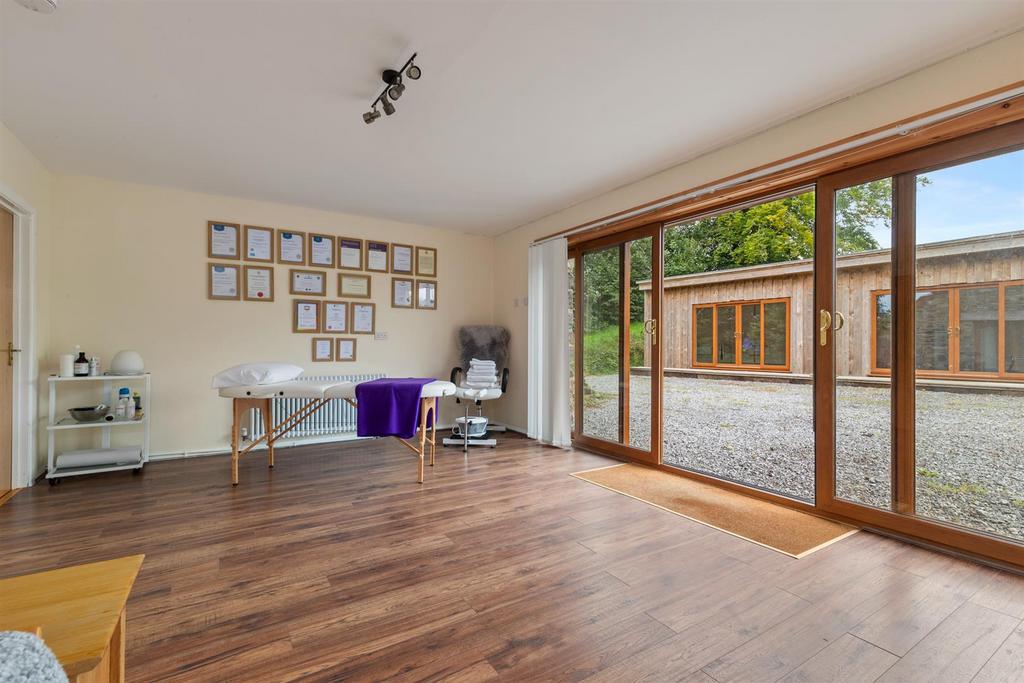 Old Lan Farmhouse - Interiors Treatment Room-3.jpg