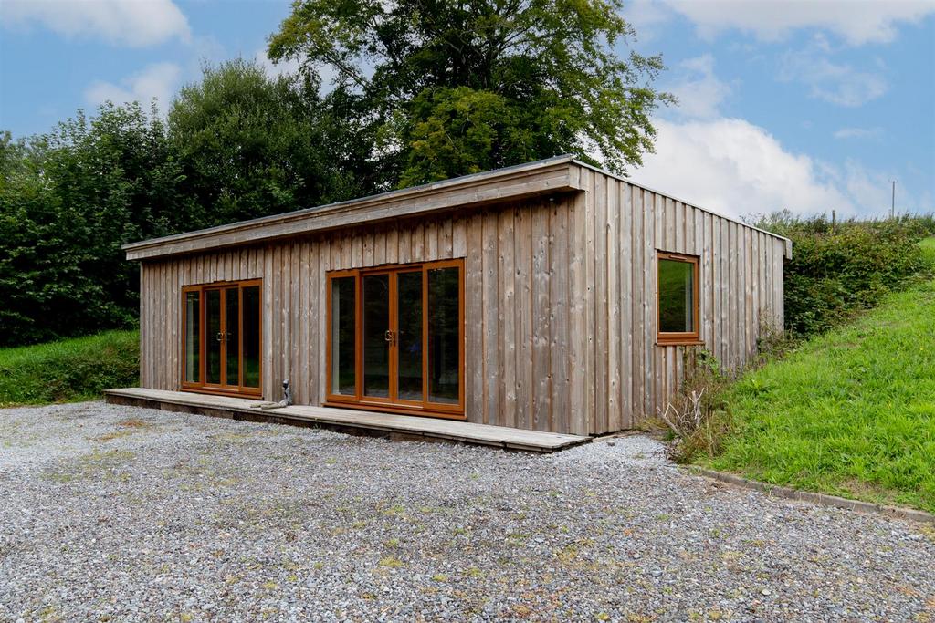 Old Lan Farmhouse - Externals - Outbuildings-1.jpg