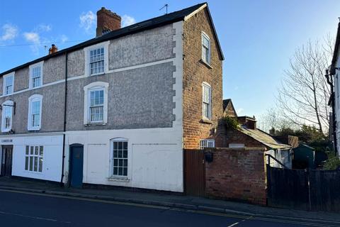 2 bedroom semi-detached house to rent, Trimpley Street, Ellesmere.