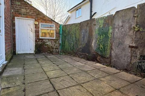 2 bedroom semi-detached house to rent, Trimpley Street, Ellesmere.