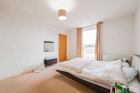 2 bedroom flat for sale, Ross Apartments, Royal Docks, London, E16