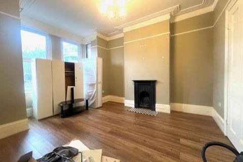 5 bedroom terraced house to rent, Lordship Lane, London N17