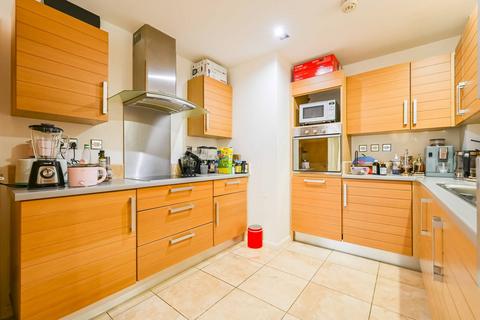 2 bedroom flat for sale, City Tower, E14, Canary Wharf, London, E14