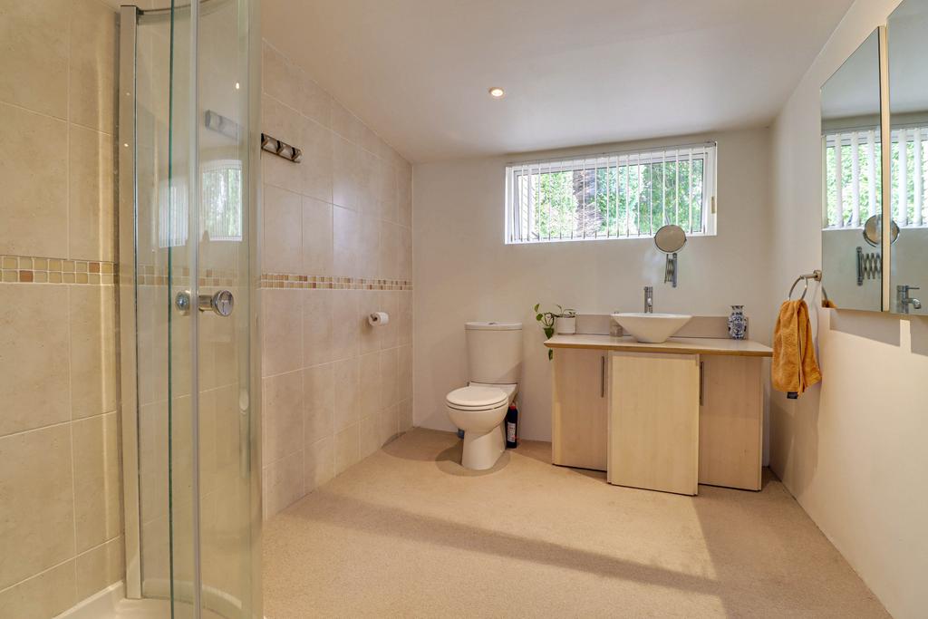 Ensuite