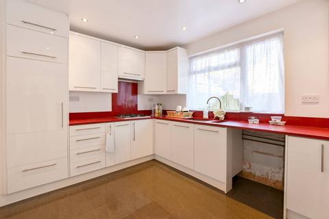 4 bedroom end of terrace house for sale, St Matthew's Road, Brixton, London, SW2