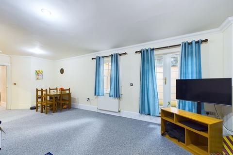 2 bedroom flat for sale, The Park, Cheltenham GL50