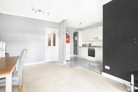 2 bedroom apartment for sale, Kempton Court, Kempton Avenue, Sunbury-on-Thames, Surrey, TW16