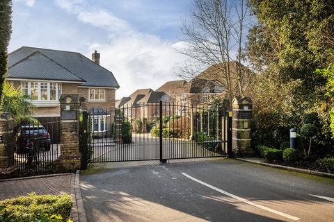 5 bedroom detached house for sale, Saddlers Close, Barnet EN5