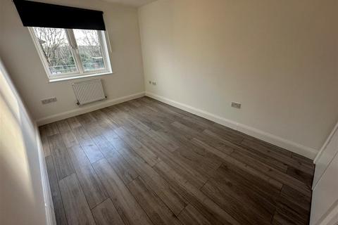 2 bedroom apartment to rent, Langstone Way, London