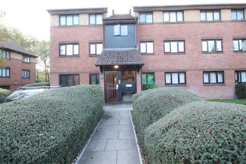 2 bedroom flat for sale, Pavilion Way, Middlesex, Edgware