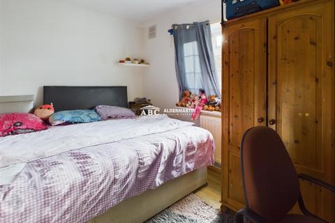 undefined, Parnell Close, Edgware