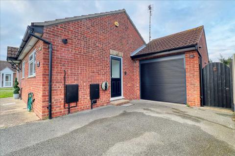 2 bedroom bungalow for sale, Clacton on Sea CO16