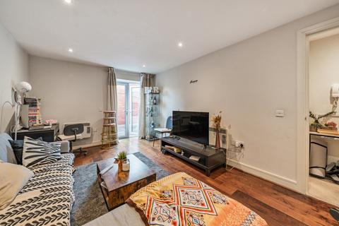 1 bedroom apartment for sale, Flat 1, 15a High Street, Weybridge