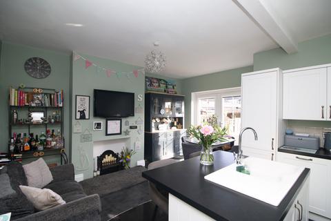 10 Auburn Grove, Blackpool, FY1 5NJ