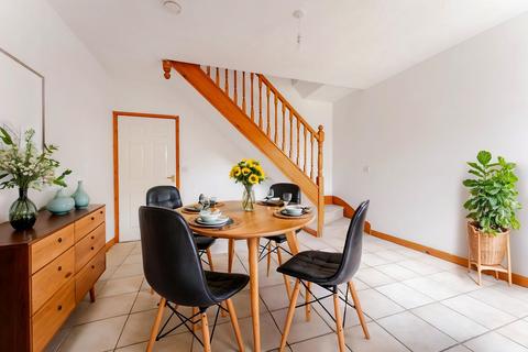 3 bedroom end of terrace house for sale, London Road South, Pakefield