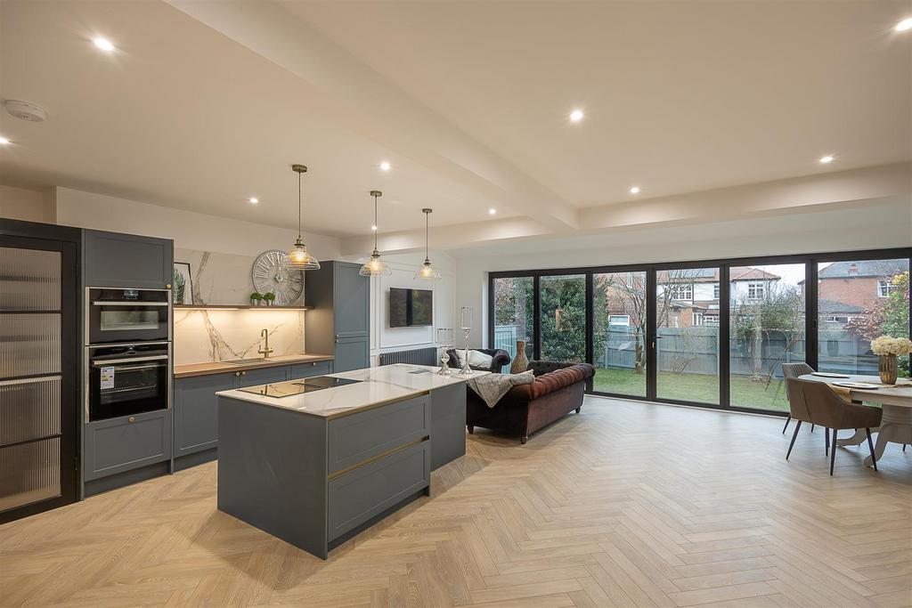 Open Plan Kitchen/Diner & Family Room