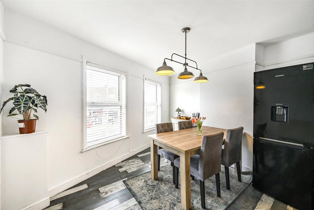 Kitchen/Dining Area