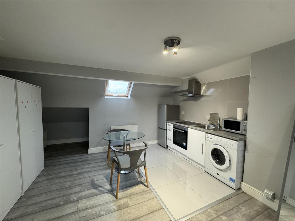 Kitchen/dining