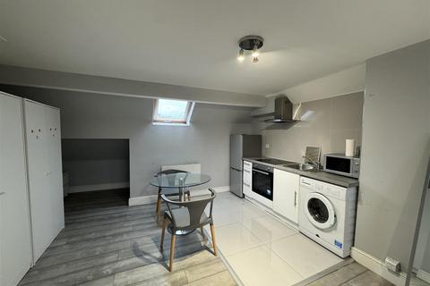 undefined, Lonsdale Avenue, Wembley