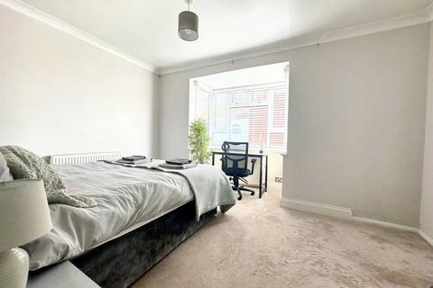 1 bedroom flat to rent, Ambleside Avenue, Telscombe Cliffs, BN10 7LT