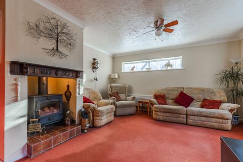 4 bedroom detached bungalow for sale, Wretham