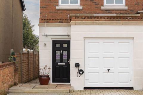 3 bedroom townhouse for sale, Longfield Road, Tring, Hertfordshire HP23