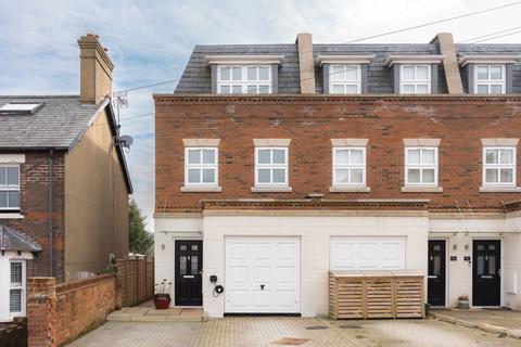 3 bedroom townhouse for sale, Longfield Road, Tring, Hertfordshire HP23