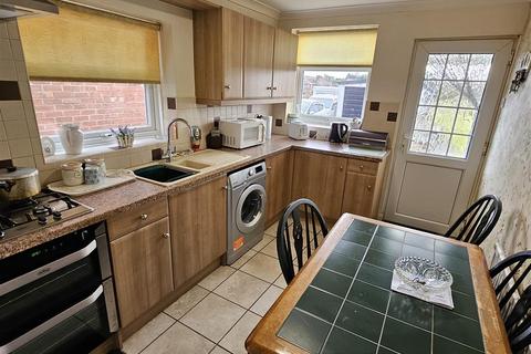 3 bedroom end of terrace house for sale, Sixth Avenue, Edwinstowe NG21