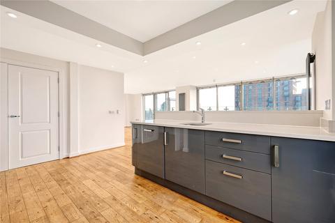 3 bedroom penthouse for sale, Waterside Way, London, N17