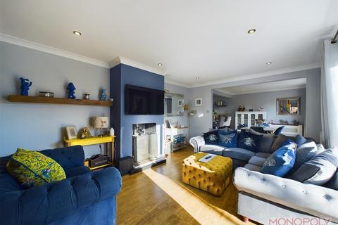 Avonlea Burton Road, Rossett, Wrexham, LL12 0HU