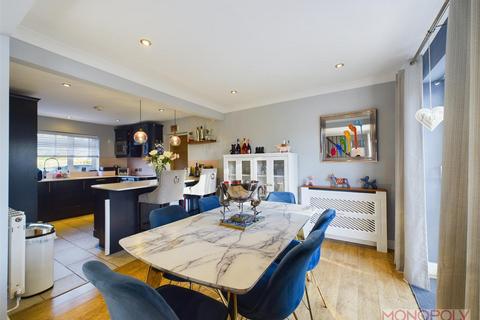 Avonlea Burton Road, Rossett, Wrexham, LL12 0HU