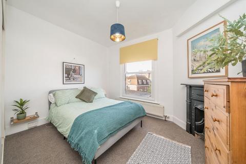 6b Richmond Parade, Twickenham, TW1 2ET