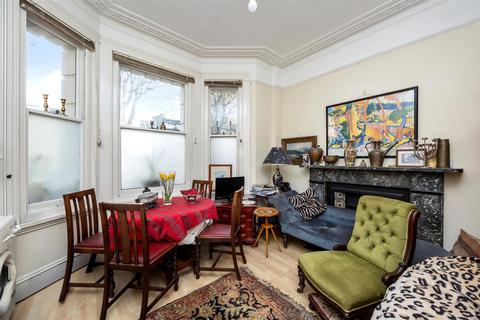 Studio for sale, Montpelier Place, Brighton