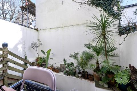 Studio for sale, Montpelier Place, Brighton